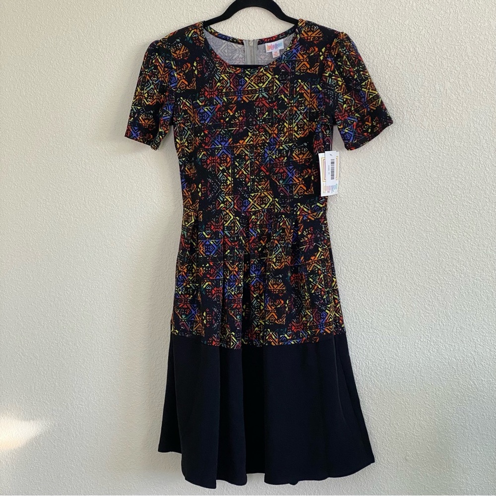 Lularoe Amelia Dress XS Size Short Sleeve Multicolored Stretchy Fit & Flare